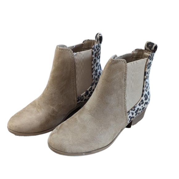 Faux Suede Leopard Print Booties - Picture 7 of 9